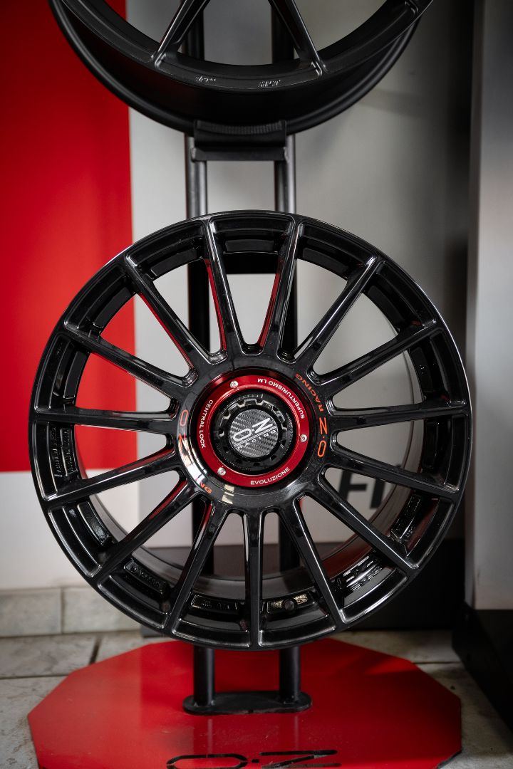 Cerchi alluminio riparati officina Ermes Gomme Poirino