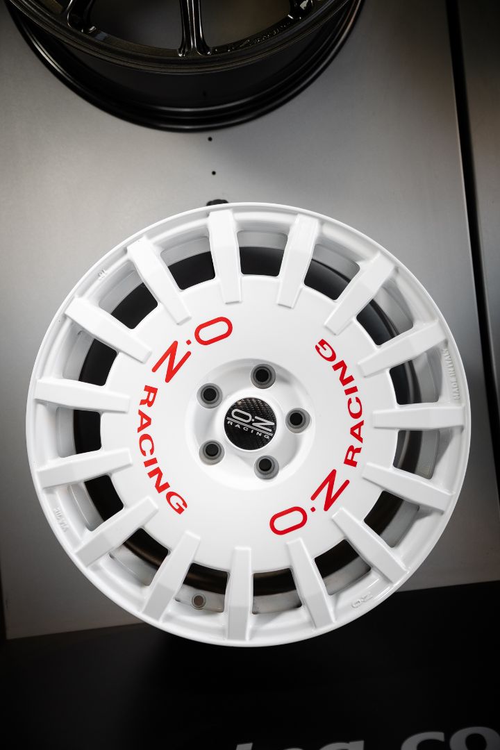Verniciatura cerchi personalizzata Ermes Gomme Poirino