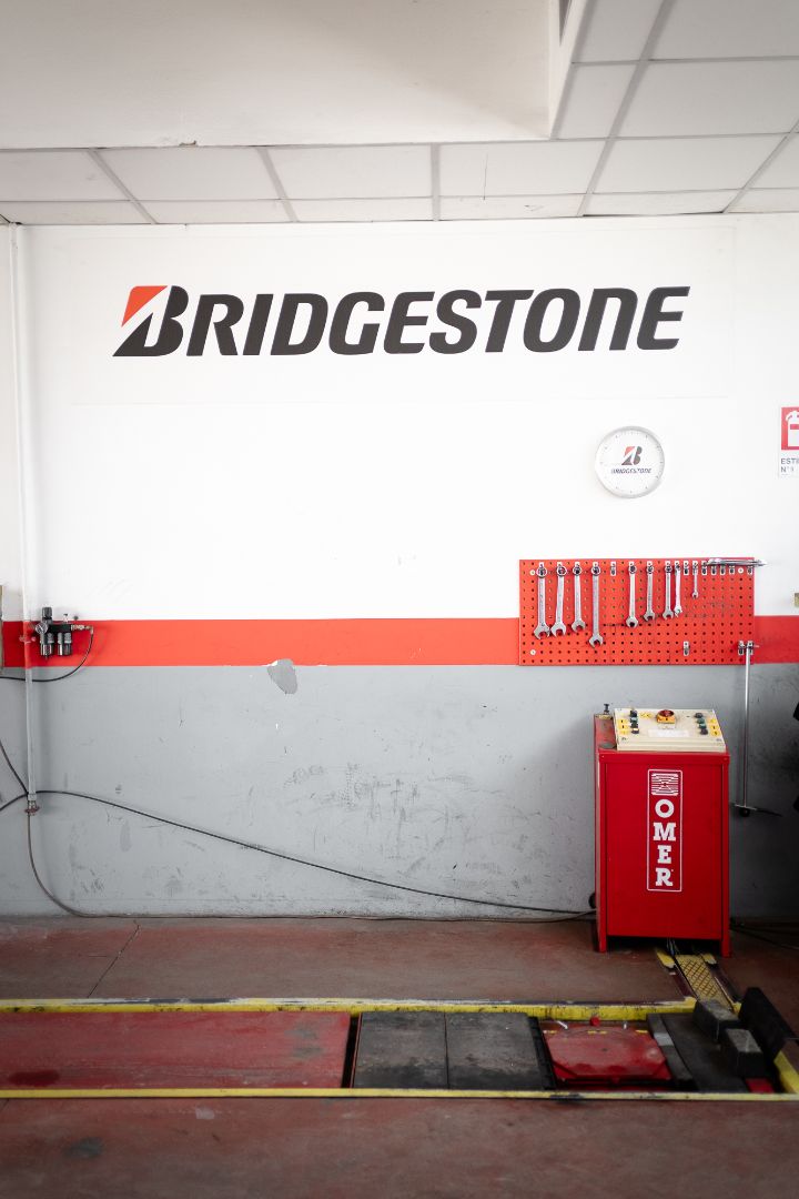 Ermes Gomme officina Poirino