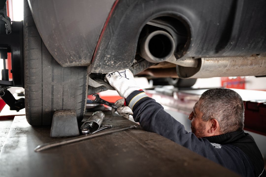 Ermes Gomme officina Poirino