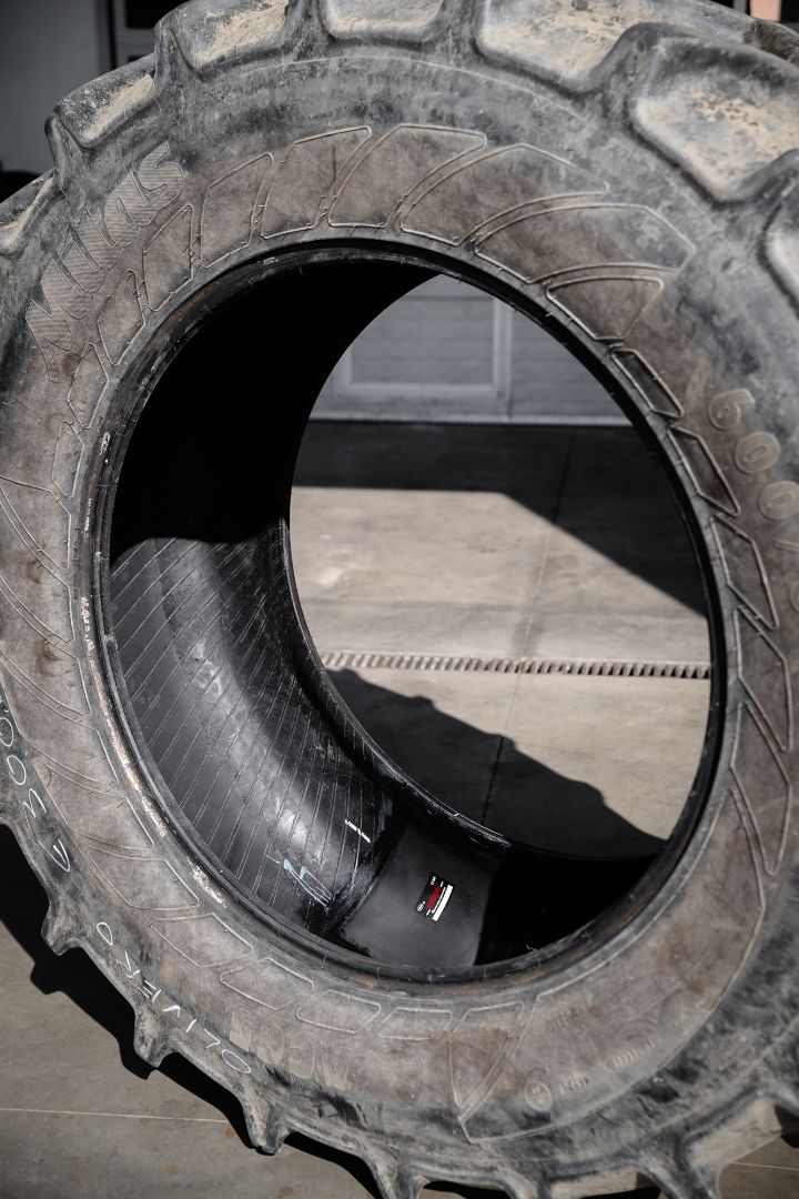 Vulcanizzazione pneumatico agricolo Ermes Gomme Poirino